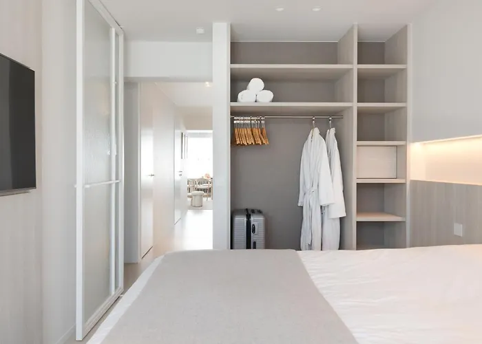 Designappartement Met Zijdelings Zicht Op Zee