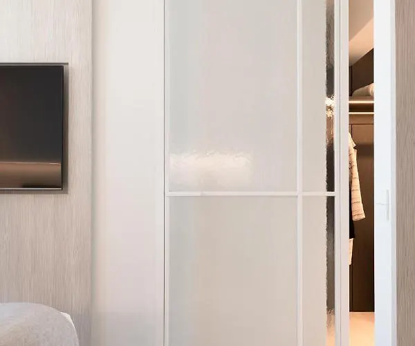 Designappartement Met Zijdelings Zicht Op Zee *